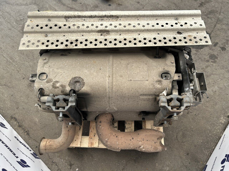 Mercedes-Benz exhaust catalyst, silencer - كاتم صوت - شاحنة: صور 4 Mercedes-Benz exhaust catalyst, silencer - كاتم صوت - شاحنة: صور 4
