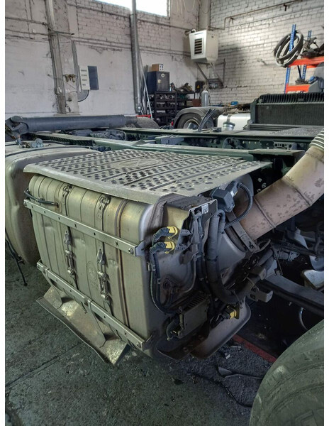 Mercedes-Benz exhaust gas catalyst - محول حفزي - شاحنة: صور 4 Mercedes-Benz exhaust gas catalyst - محول حفزي - شاحنة: صور 4