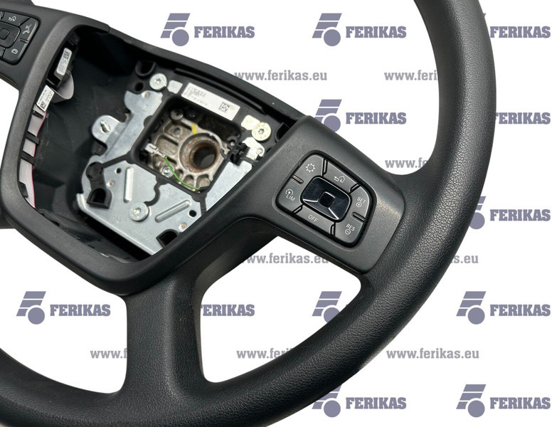 Mercedes-Benz steering wheel - عجلة القيادة - شاحنة: صور 3 Mercedes-Benz steering wheel - عجلة القيادة - شاحنة: صور 3