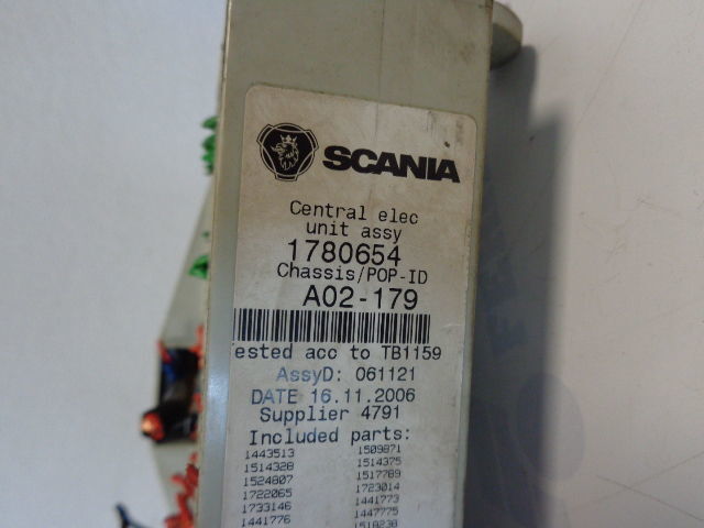 Scania Fuse relay protection 1854358, 1746773, 1780654, 1746773 "WORLDW - النظام الكهربائي - شاحنة: صور 4 Scania Fuse relay protection 1854358, 1746773, 1780654, 1746773 "WORLDW - النظام الكهربائي - شاحنة: صور 4
