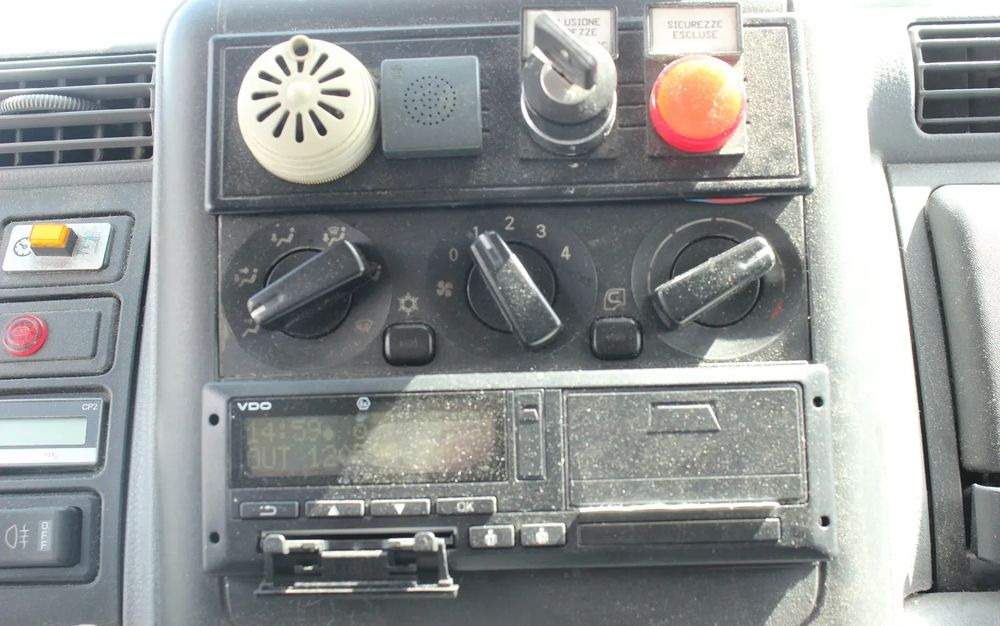 شاحنة القمامة Mitsubishi CANTER 7C15: صور 12