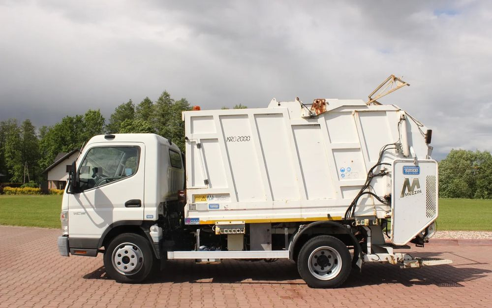 Mitsubishi CANTER 7C15 - شاحنة القمامة: صور 3 Mitsubishi CANTER 7C15 - شاحنة القمامة: صور 3