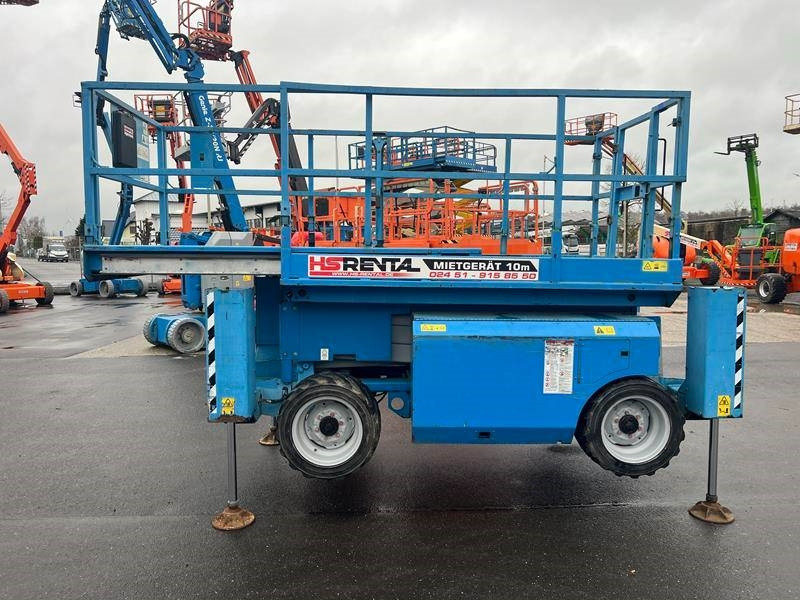 رافعات مقصية Genie GS2668 RT diesel 4x4 10m (1527): صور 13 رافعات مقصية Genie GS2668 RT diesel 4x4 10m (1527): صور 13