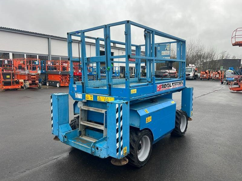 رافعات مقصية Genie GS2668 RT diesel 4x4 10m (1527): صور 7 رافعات مقصية Genie GS2668 RT diesel 4x4 10m (1527): صور 7