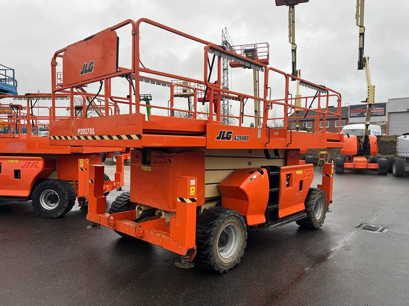 JLG 4394 RT diesel 4x4 15m (1747) - رافعات مقصية: صور 3 JLG 4394 RT diesel 4x4 15m (1747) - رافعات مقصية: صور 3