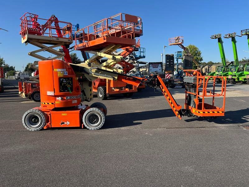 JLG E300 AJP elektro 11m (1791) - رافعات سلة مفصلية: صور 1 JLG E300 AJP elektro 11m (1791) - رافعات سلة مفصلية: صور 1