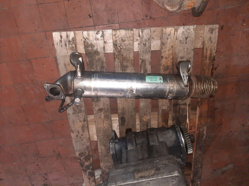Cummins ISL egr Cooler - كاتم الصوت/ نظام العادم: صور 2 Cummins ISL egr Cooler - كاتم الصوت/ نظام العادم: صور 2