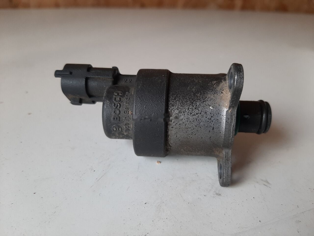 Klapan davleniya toplivnoy sistemy Bosch 4992596 Bosch - نظام الوقود - حافلة: صور 2 Klapan davleniya toplivnoy sistemy Bosch 4992596 Bosch - نظام الوقود - حافلة: صور 2