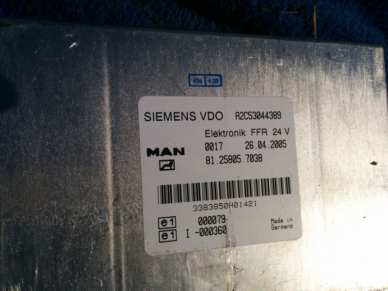MAN VDO A2C53044389 . 81.25805.7038 .412.413.1.2. - كتلة التحكم: صور 1 MAN VDO A2C53044389 . 81.25805.7038 .412.413.1.2. - كتلة التحكم: صور 1