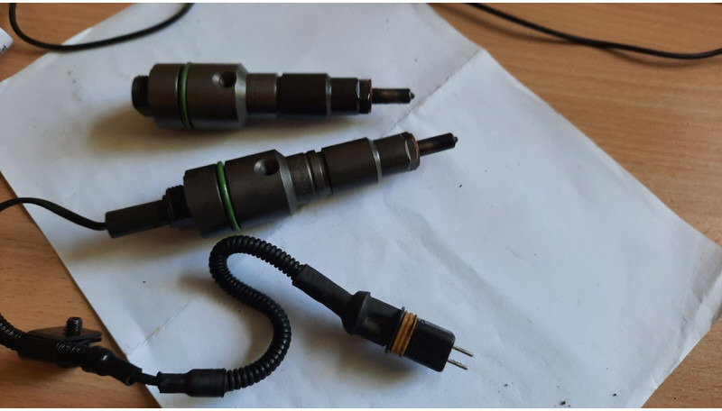 MAN мерседес -192NN9 - فلتر الوقود: صور 2 MAN мерседес -192NN9 - فلتر الوقود: صور 2