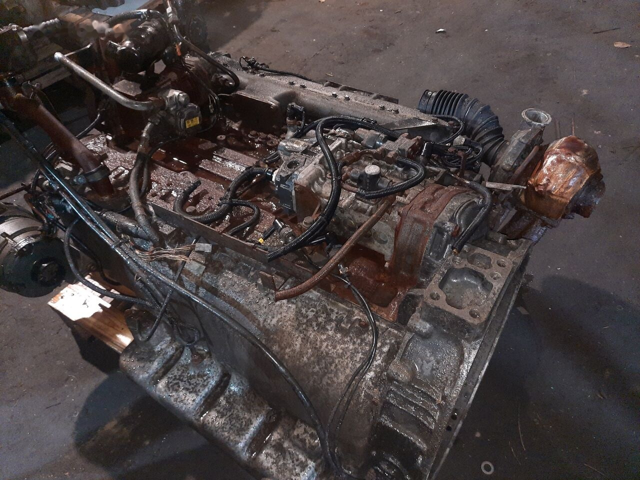Mercedes-Benz OM447 - المحرك - حافلة: صور 3 Mercedes-Benz OM447 - المحرك - حافلة: صور 3