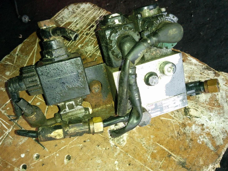 Neoplan LINNIG EL0057 - كتلة التحكم: صور 5 Neoplan LINNIG EL0057 - كتلة التحكم: صور 5