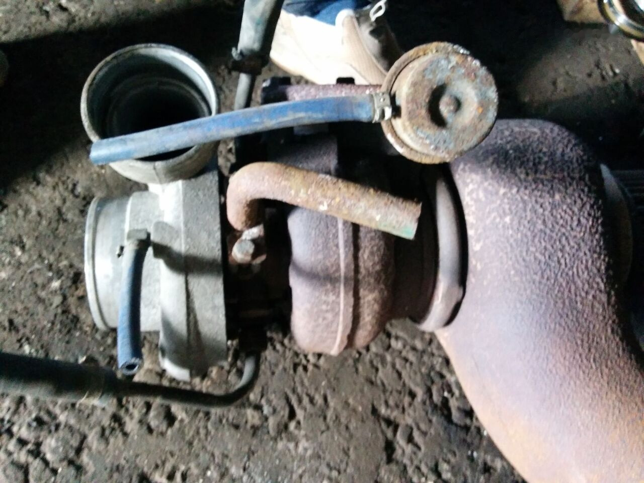 Volvo HOLSET HX40M . HX40G Iveko Volvo Iveko Cursor-8 - الشاحن التوربيني - حافلة: صور 5 Volvo HOLSET HX40M . HX40G Iveko Volvo Iveko Cursor-8 - الشاحن التوربيني - حافلة: صور 5