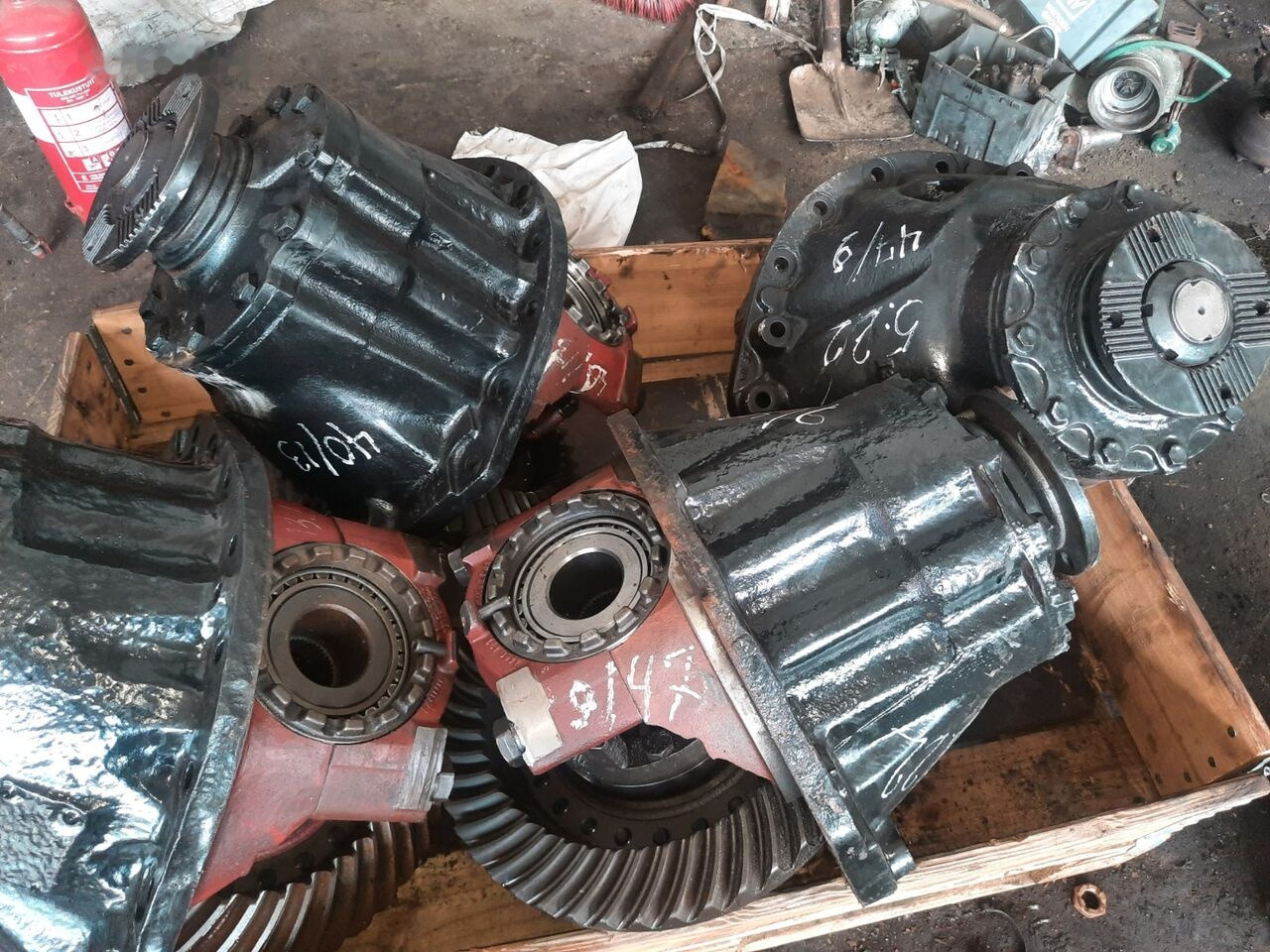 Volvo S91\PP .R9S . A-132 .RSS-1228B . RS1228SV. RS-1228C. RSS1344C. E Volvo B7R - التفاضلية والعتاد - حافلة: صور 1 Volvo S91\PP .R9S . A-132 .RSS-1228B . RS1228SV. RS-1228C. RSS1344C. E Volvo B7R - التفاضلية والعتاد - حافلة: صور 1
