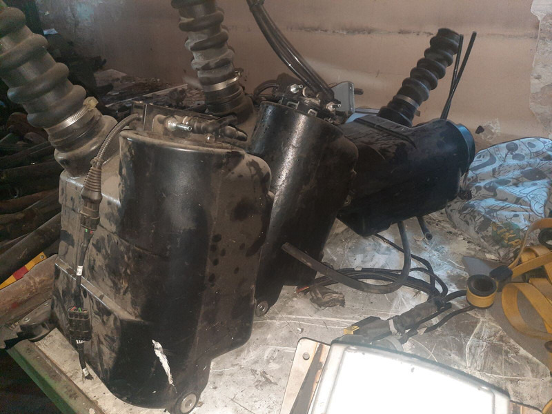 Volvo UDA2-7, 5-EXE-24 - كاتم الصوت/ نظام العادم: صور 4 Volvo UDA2-7, 5-EXE-24 - كاتم الصوت/ نظام العادم: صور 4