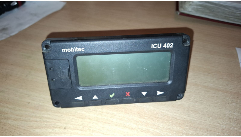 Volvo предохранительные платы Ивеко - لوحة القيادة: صور 4 Volvo предохранительные платы Ивеко - لوحة القيادة: صور 4