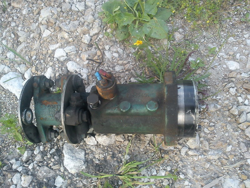 Volvo привода шкивов ремней и топливного насоса - العمود المرفقي: صور 1 Volvo привода шкивов ремней и топливного насоса - العمود المرفقي: صور 1