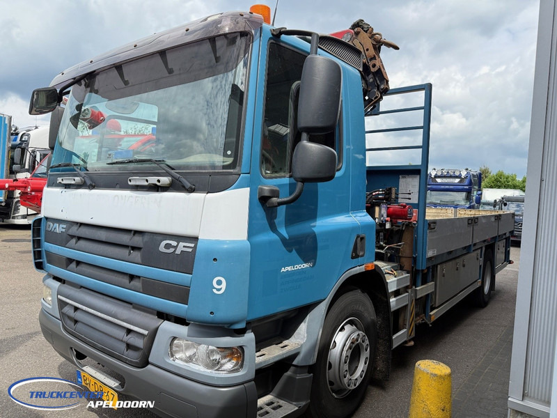 DAF CF 75.310 Manuel, Steel springs, HMF 1560 K3 - شاحنات مسطحة, شاحنة كرين: صور 3 DAF CF 75.310 Manuel, Steel springs, HMF 1560 K3 - شاحنات مسطحة, شاحنة كرين: صور 3