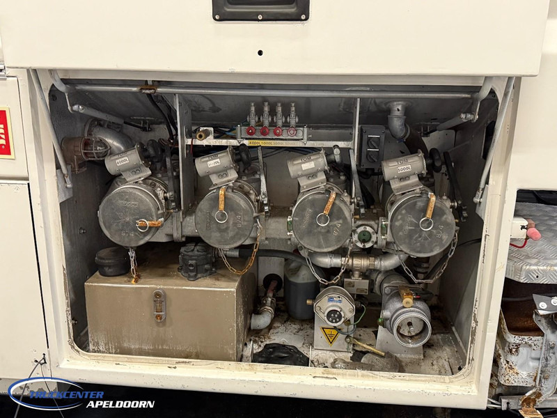 Scania R420 Versnellingsbak probleem!, ADR, Retarder - شاحنة صهريج: صور 5 Scania R420 Versnellingsbak probleem!, ADR, Retarder - شاحنة صهريج: صور 5