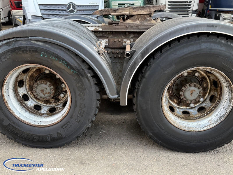 Volvo FH 12 - 420 6x4, Handgeschakeld, Euro 2, Hydrauliek - شاحنة جرار: صور 5 Volvo FH 12 - 420 6x4, Handgeschakeld, Euro 2, Hydrauliek - شاحنة جرار: صور 5