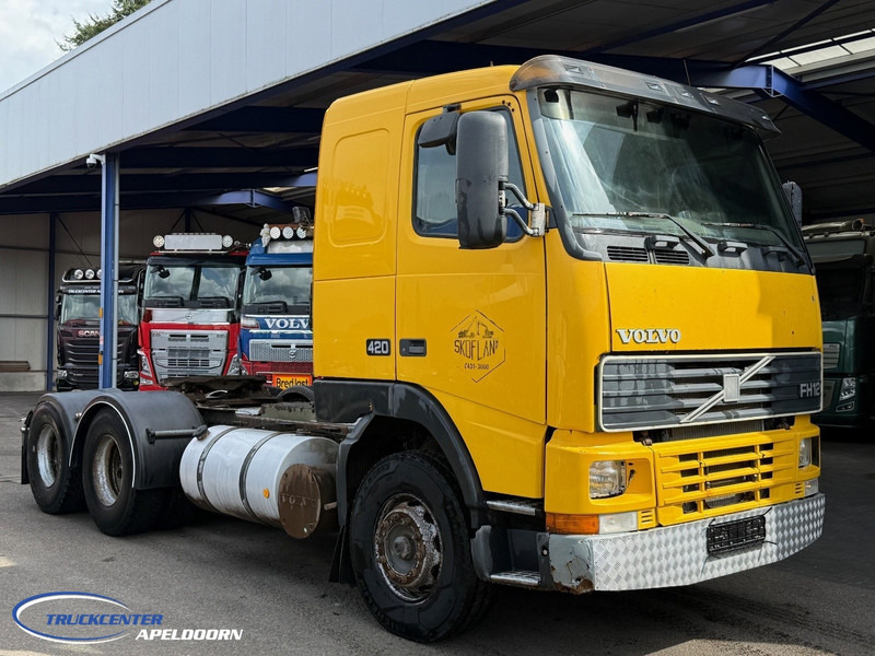 Volvo FH 12 - 420 6x4, Handgeschakeld, Euro 2, Hydrauliek - شاحنة جرار: صور 1 Volvo FH 12 - 420 6x4, Handgeschakeld, Euro 2, Hydrauliek - شاحنة جرار: صور 1