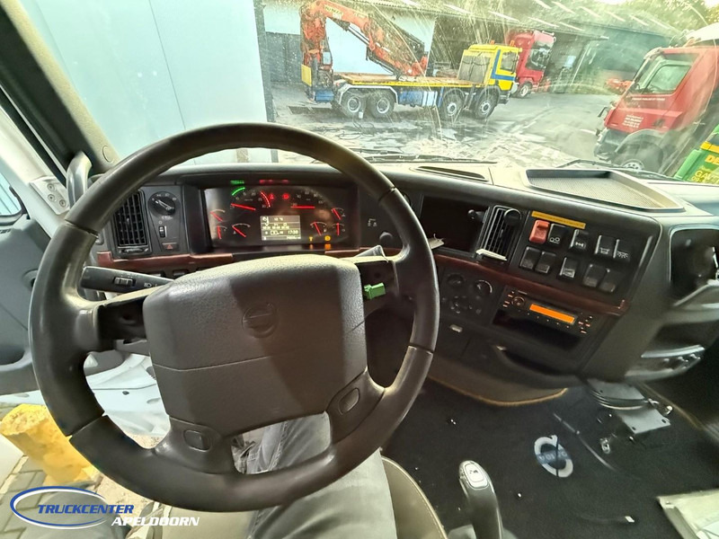 Volvo FH 480 18000 Liter ADR, 4 Compartimenten, Stuuras - شاحنة صهريج: صور 5 Volvo FH 480 18000 Liter ADR, 4 Compartimenten, Stuuras - شاحنة صهريج: صور 5