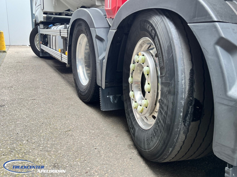Volvo FH 540 LAG 20600 Liter ADR, 4 Comp. - شاحنة صهريج: صور 5 Volvo FH 540 LAG 20600 Liter ADR, 4 Comp. - شاحنة صهريج: صور 5