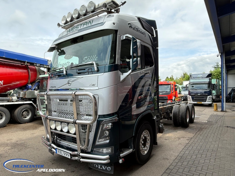 Volvo FH 750 6x4, Steel - Air, Globetrotter XL - الشاسيه شاحنة: صور 2 Volvo FH 750 6x4, Steel - Air, Globetrotter XL - الشاسيه شاحنة: صور 2
