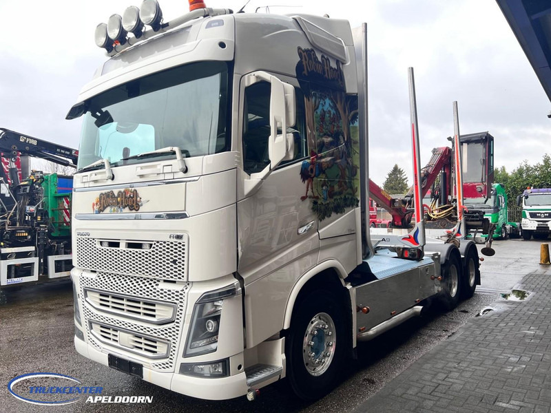 Volvo FH 750 Loglift, 6x4, Dynamic steering, Globetrotter - شاحنة قطع الأشجار, شاحنة كرين: صور 4 Volvo FH 750 Loglift, 6x4, Dynamic steering, Globetrotter - شاحنة قطع الأشجار, شاحنة كرين: صور 4