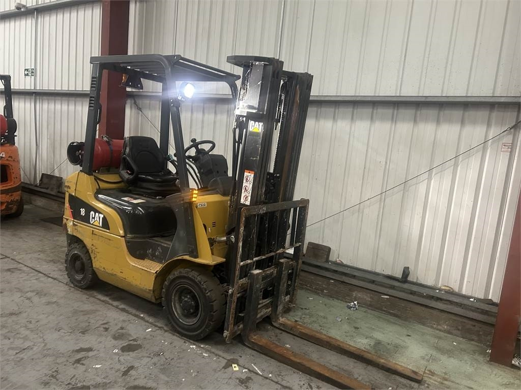CAT GP18NT - رافعة شوكية تعمل بالغاز: صور 4 CAT GP18NT - رافعة شوكية تعمل بالغاز: صور 4