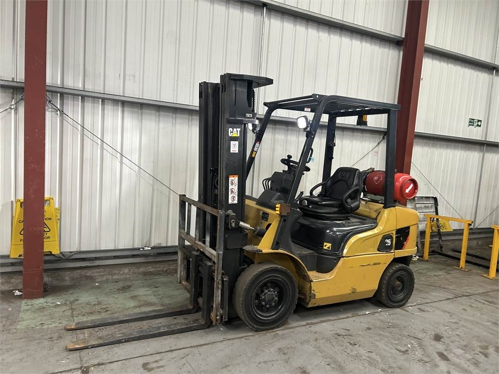 CAT GP25NT - رافعة شوكية تعمل بالغاز: صور 2 CAT GP25NT - رافعة شوكية تعمل بالغاز: صور 2