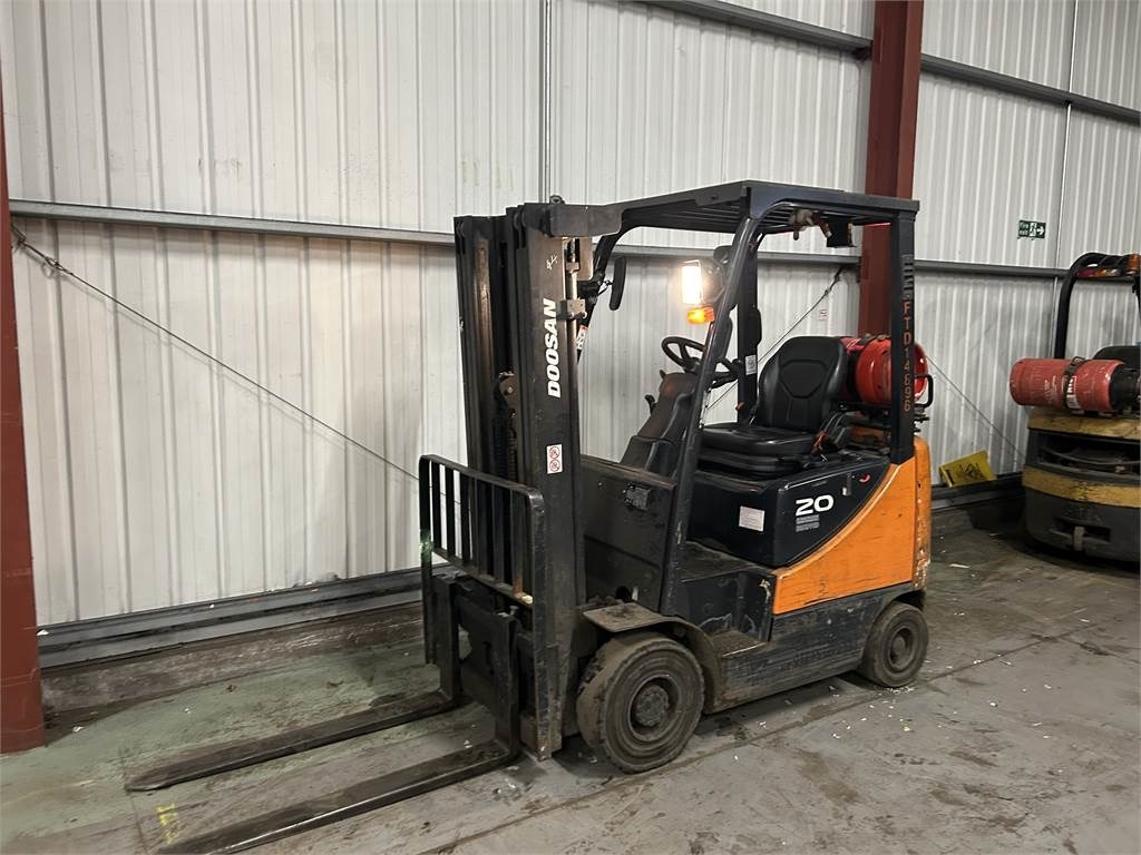 Doosan G20SC-5 - رافعة شوكية تعمل بالغاز: صور 2 Doosan G20SC-5 - رافعة شوكية تعمل بالغاز: صور 2