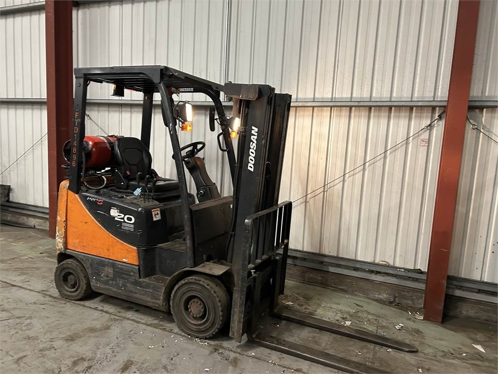 Doosan G20SC-5 - رافعة شوكية تعمل بالغاز: صور 4 Doosan G20SC-5 - رافعة شوكية تعمل بالغاز: صور 4