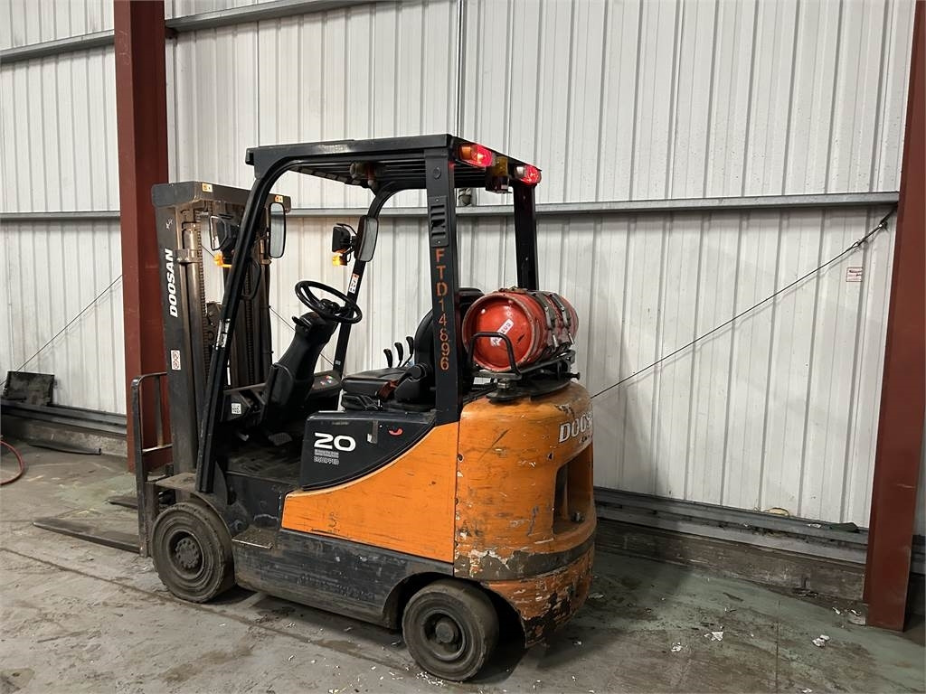 Doosan G20SC-5 - رافعة شوكية تعمل بالغاز: صور 3 Doosan G20SC-5 - رافعة شوكية تعمل بالغاز: صور 3