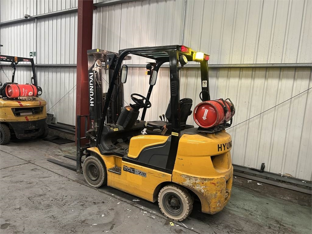 Hyundai 20L-7M - رافعة شوكية تعمل بالغاز: صور 3 Hyundai 20L-7M - رافعة شوكية تعمل بالغاز: صور 3