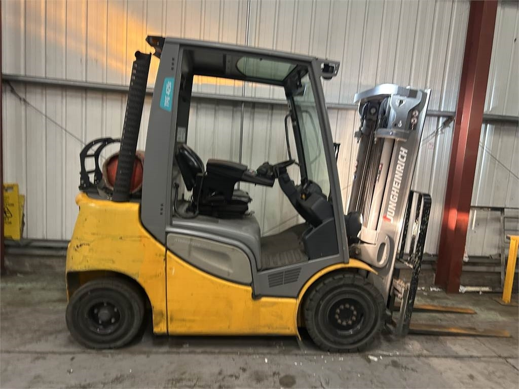 Jungheinrich TFG425S - رافعة شوكية تعمل بالغاز: صور 5 Jungheinrich TFG425S - رافعة شوكية تعمل بالغاز: صور 5