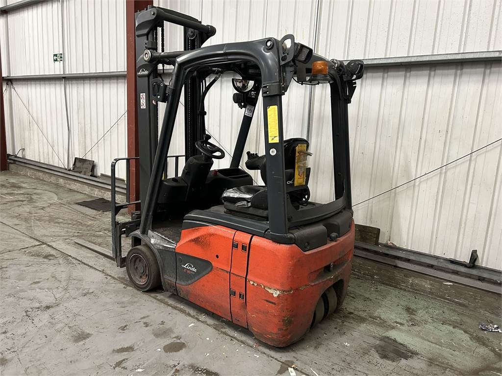 Linde E16C-02 - رافعة شوكية كهربائية: صور 3 Linde E16C-02 - رافعة شوكية كهربائية: صور 3