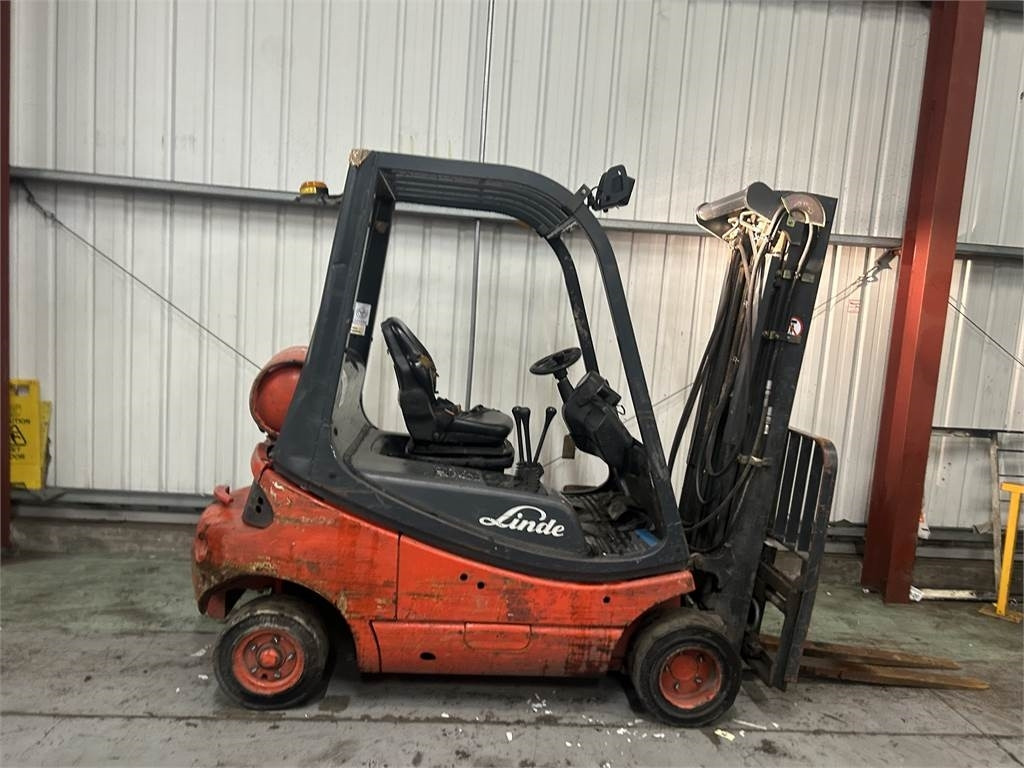 Linde H20T-03 - رافعة شوكية تعمل بالغاز: صور 5 Linde H20T-03 - رافعة شوكية تعمل بالغاز: صور 5