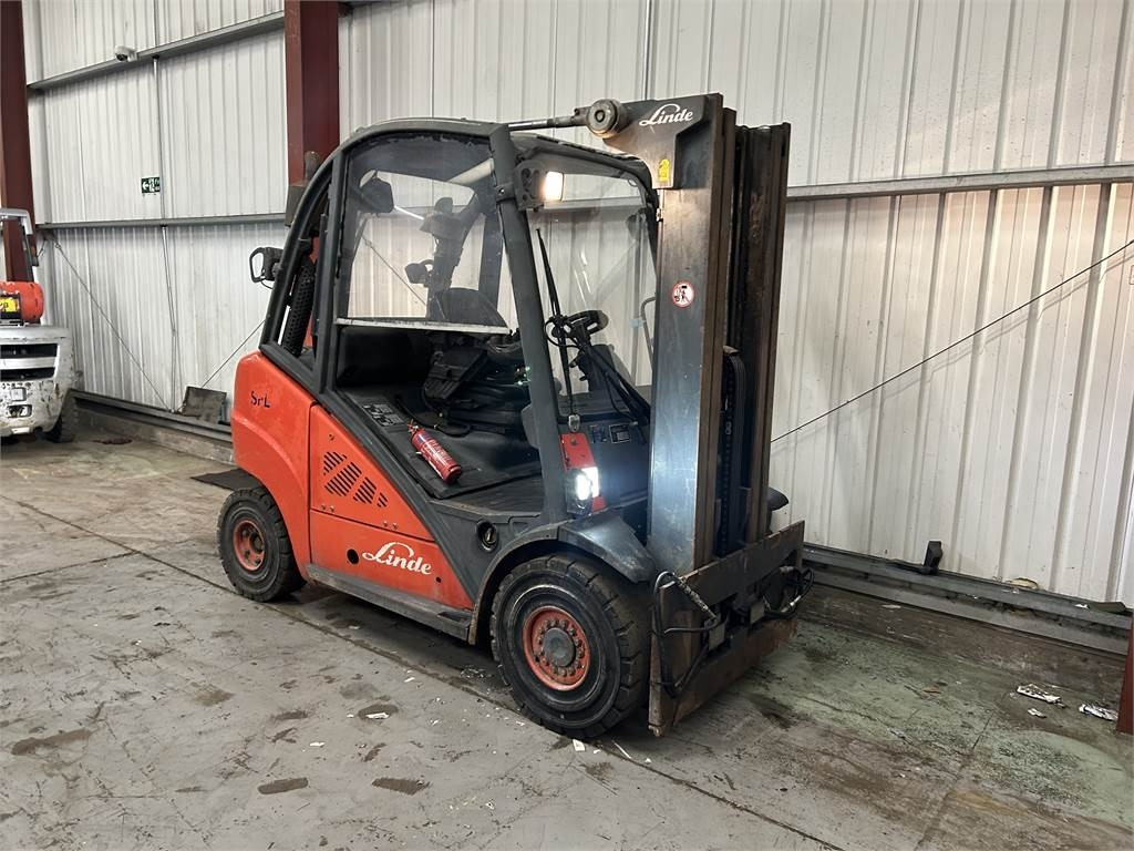 Linde H30D - رافعة شوكية ديزل: صور 4 Linde H30D - رافعة شوكية ديزل: صور 4