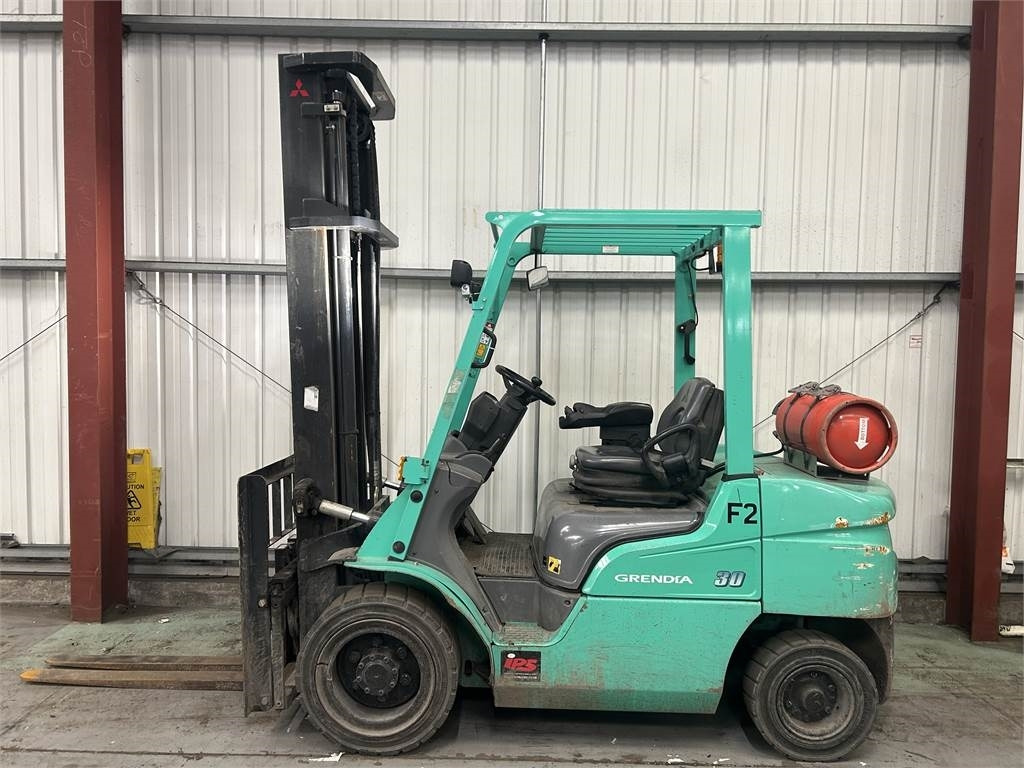 Mitsubishi FG30NT - رافعة شوكية تعمل بالغاز: صور 1 Mitsubishi FG30NT - رافعة شوكية تعمل بالغاز: صور 1