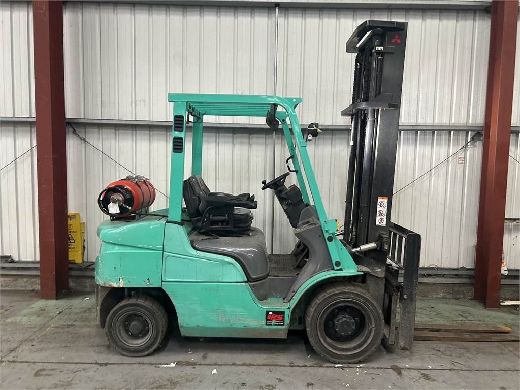 Mitsubishi FG30NT - رافعة شوكية تعمل بالغاز: صور 5 Mitsubishi FG30NT - رافعة شوكية تعمل بالغاز: صور 5