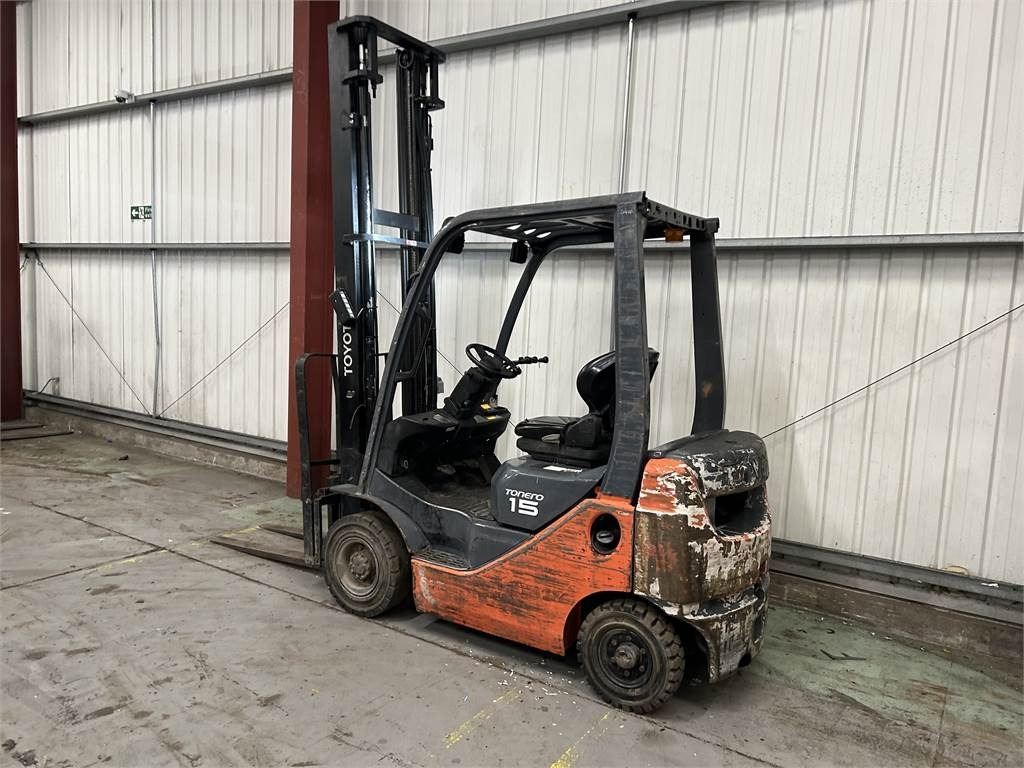 Toyota 02-8FDF15 - رافعة شوكية ديزل: صور 3 Toyota 02-8FDF15 - رافعة شوكية ديزل: صور 3