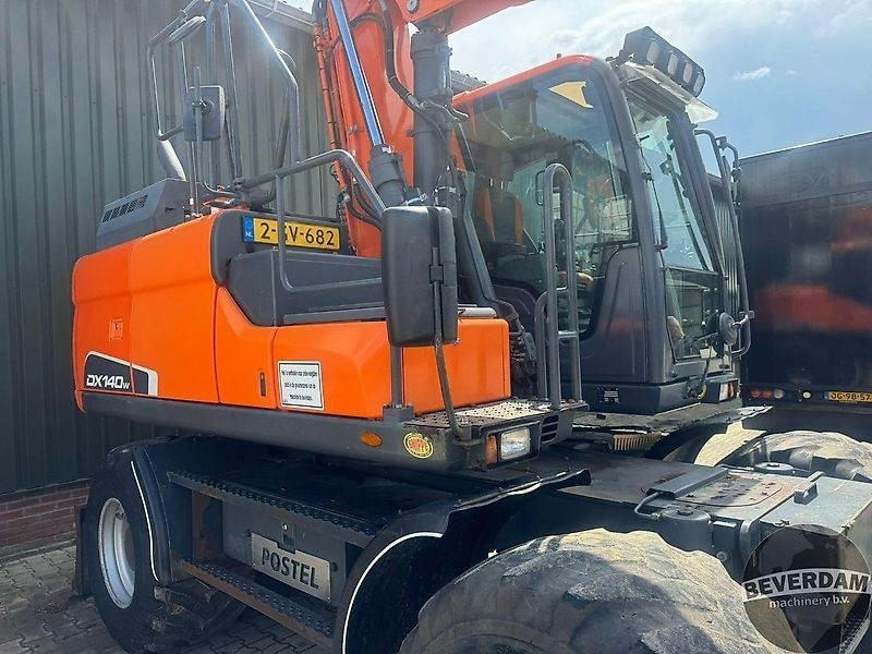 Doosan DX140W - حفارات زحافة: صور 4 Doosan DX140W - حفارات زحافة: صور 4