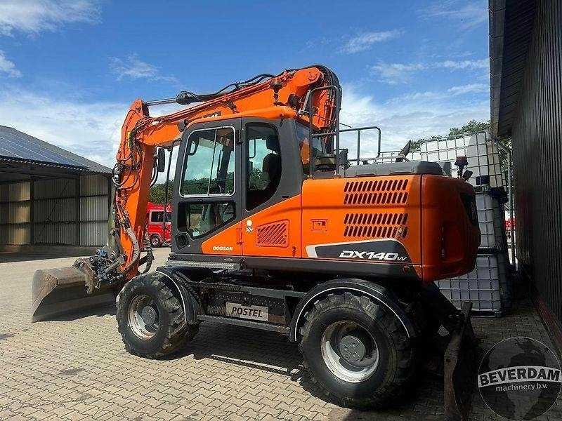 Doosan DX140W - حفارات زحافة: صور 3 Doosan DX140W - حفارات زحافة: صور 3