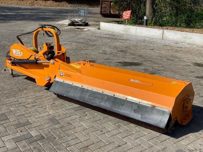 Votex Roadmaster 1902S - جزازة حافة: صور 3 Votex Roadmaster 1902S - جزازة حافة: صور 3