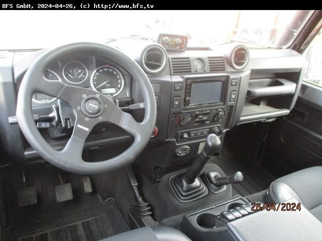 Defender 110 Td4 Land Rover Defender 110 TD4 - سيارة السحب للتصليح: صور 3 Defender 110 Td4 Land Rover Defender 110 TD4 - سيارة السحب للتصليح: صور 3