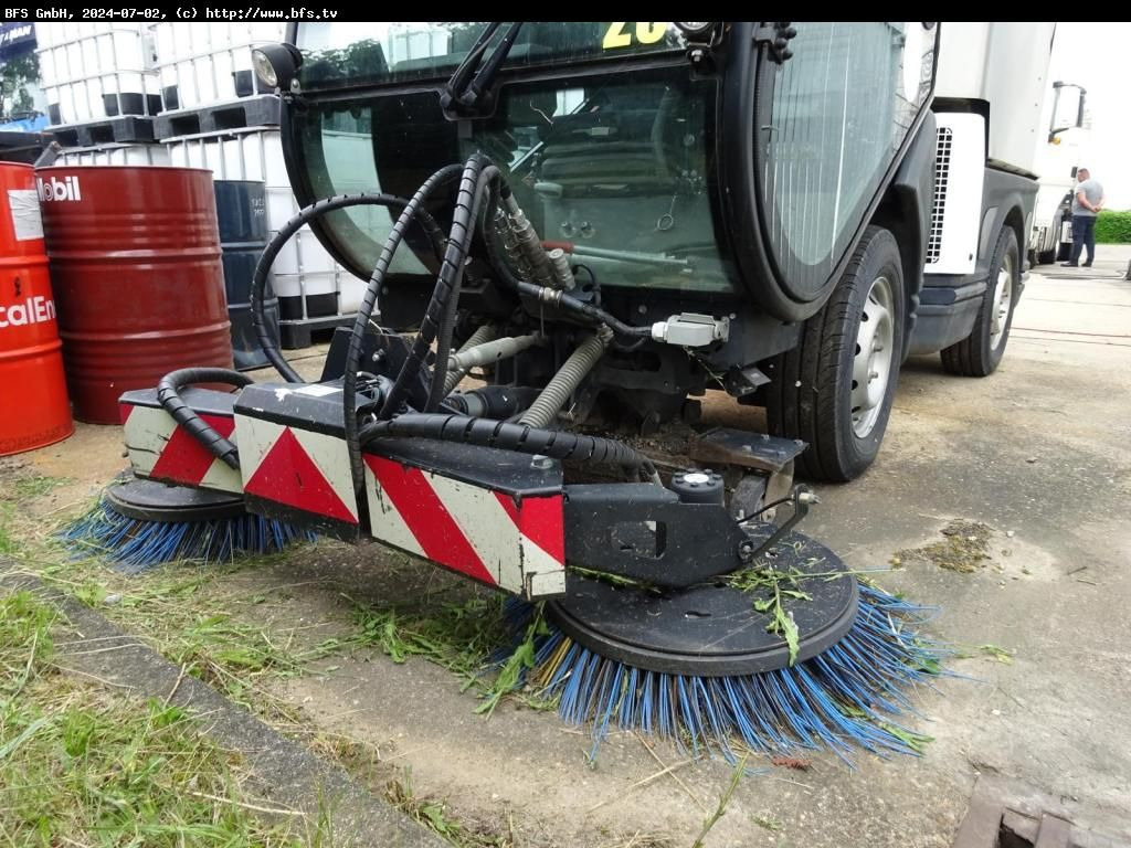 JungoJet 3500 Gehwegtauglich JungoJet 3500 Gehwegtauglich - سياره كنس شوارع: صور 3 JungoJet 3500 Gehwegtauglich JungoJet 3500 Gehwegtauglich - سياره كنس شوارع: صور 3