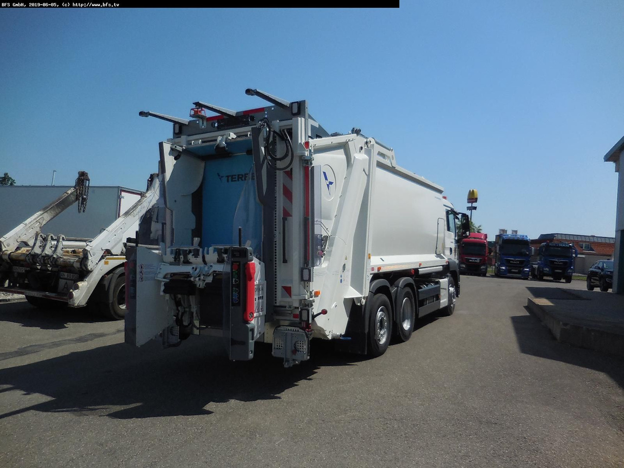 MAN TGS 28.320 6x2-4 BL HS HL Olympus 21 - Omni-DEKA - شاحنة القمامة: صور 2 MAN TGS 28.320 6x2-4 BL HS HL Olympus 21 - Omni-DEKA - شاحنة القمامة: صور 2