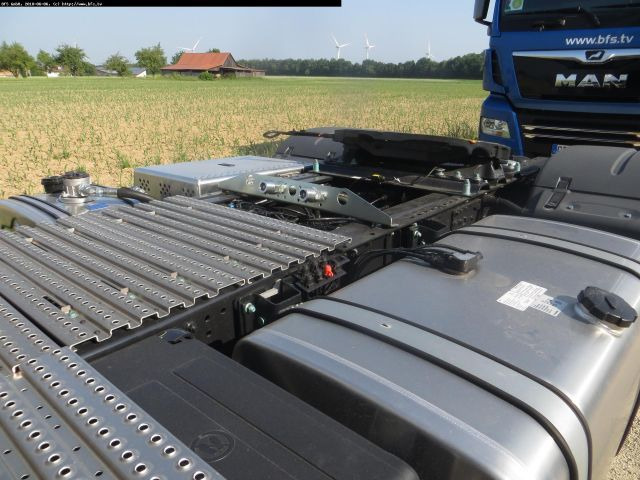 MAN TGX 18.460 4x2 LLS Kipphydraulik, Kompressor MAN TGX 18.460 4x2 LLS Kipphydraulik, Kompressor - شاحنة جرار: صور 3 MAN TGX 18.460 4x2 LLS Kipphydraulik, Kompressor MAN TGX 18.460 4x2 LLS Kipphydraulik, Kompressor - شاحنة جرار: صور 3