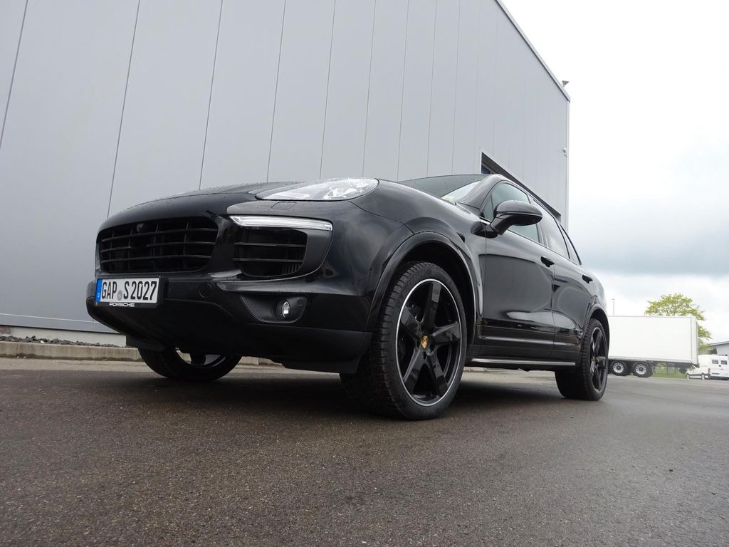 Porsche Cayenne Diesel Platinum Edition 100 Liter Tank ! - سيارة دفع رباعي: صور 2 Porsche Cayenne Diesel Platinum Edition 100 Liter Tank ! - سيارة دفع رباعي: صور 2